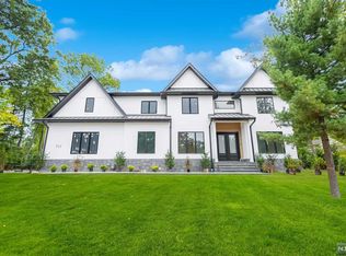 711 Orangeburgh Rd, River Vale, NJ 07675