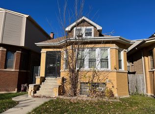5924 W Eddy St, Chicago, IL 60634