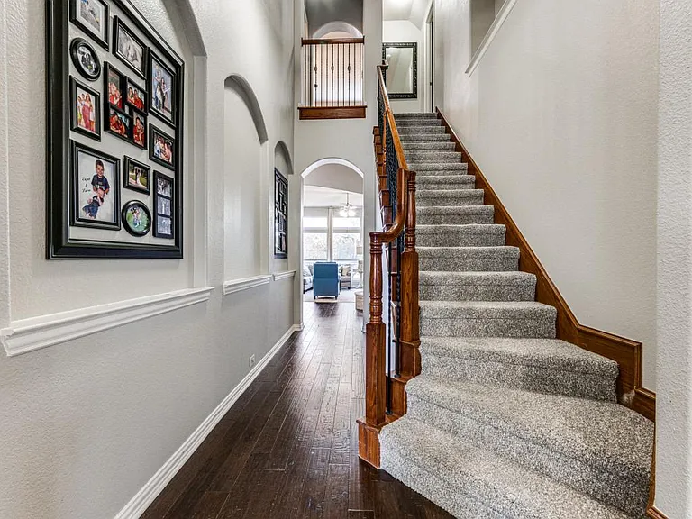 360 Falstaff Dr — Photo 16