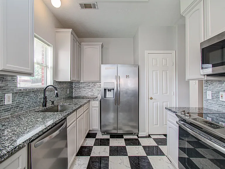 3043 W Hampton Dr — Photo 17