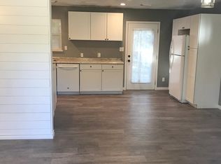 305 Sycamore Ln, Hilltop Lakes, TX 77871