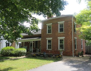 517 Dean St, Woodstock, IL, 60098