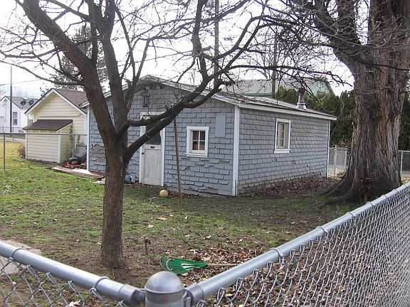 One car detached garage/shop