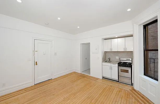 Rented by Aether Property Group | media 14