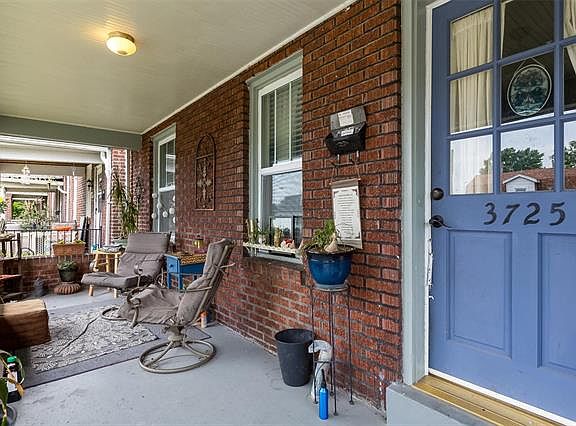 3rd image of 3725 Oak Hill Ave