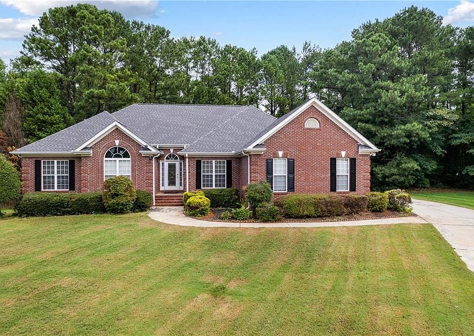 1st image of 241 Thorn Berry Way