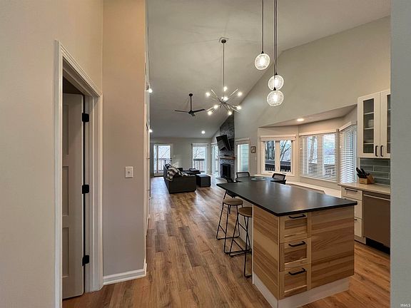 4th image of 9731 S Harbour Pointe Dr