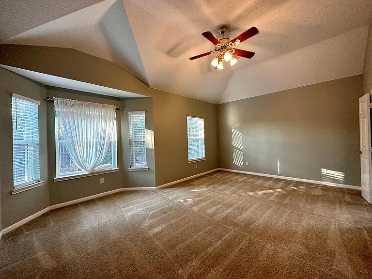 9222 Memorial Grove Dr — Photo 21