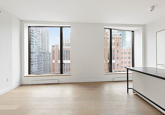5th image of 11 Hoyt St #12A
