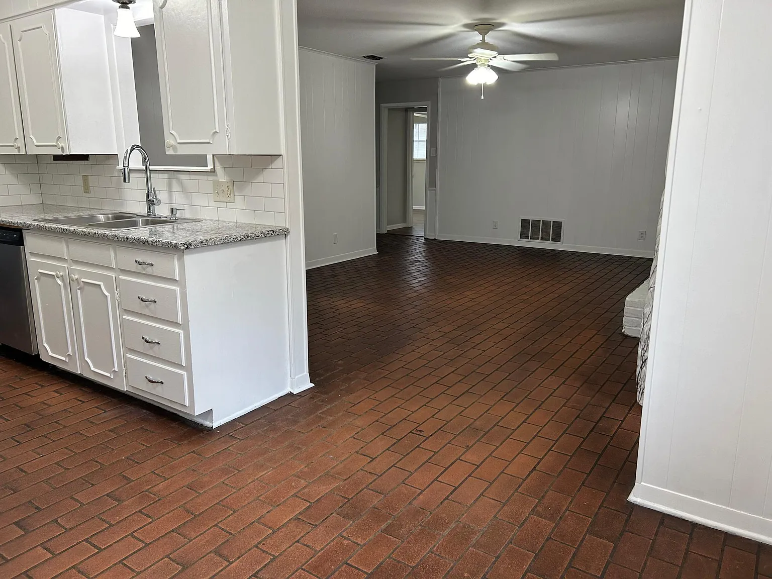 3 bed, 1769 sqft, $1,800 — Photo 4
