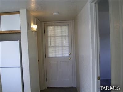 2nd image of 937 E 7th St