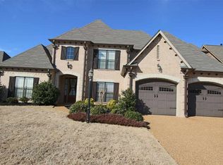 305 Whispering Creek Dr, Oakland, TN 38060