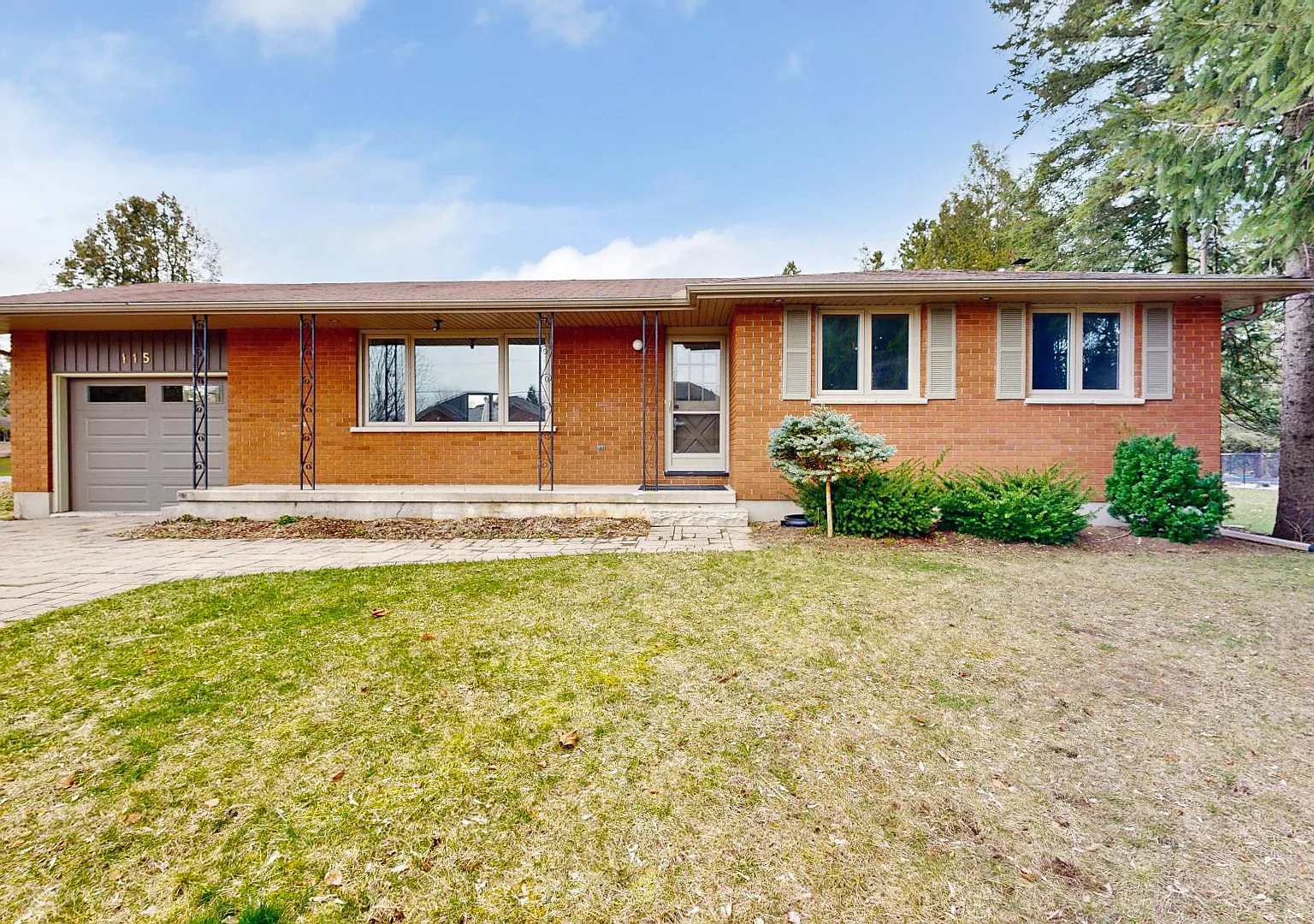 115 Prince Street Komoka — Photo 2