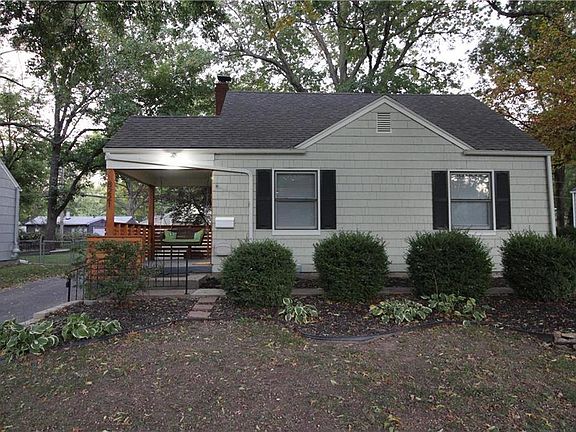 2nd image of 8221 Belleview Ave
