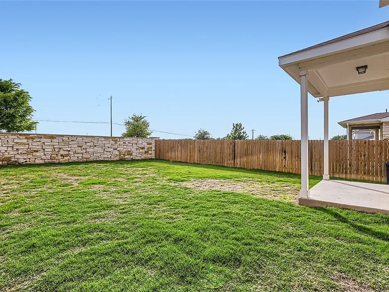 2233 Rocoso Trl — Photo 35