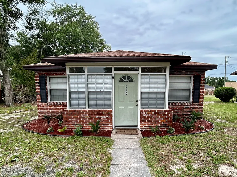 519 Lemon St — Photo 1