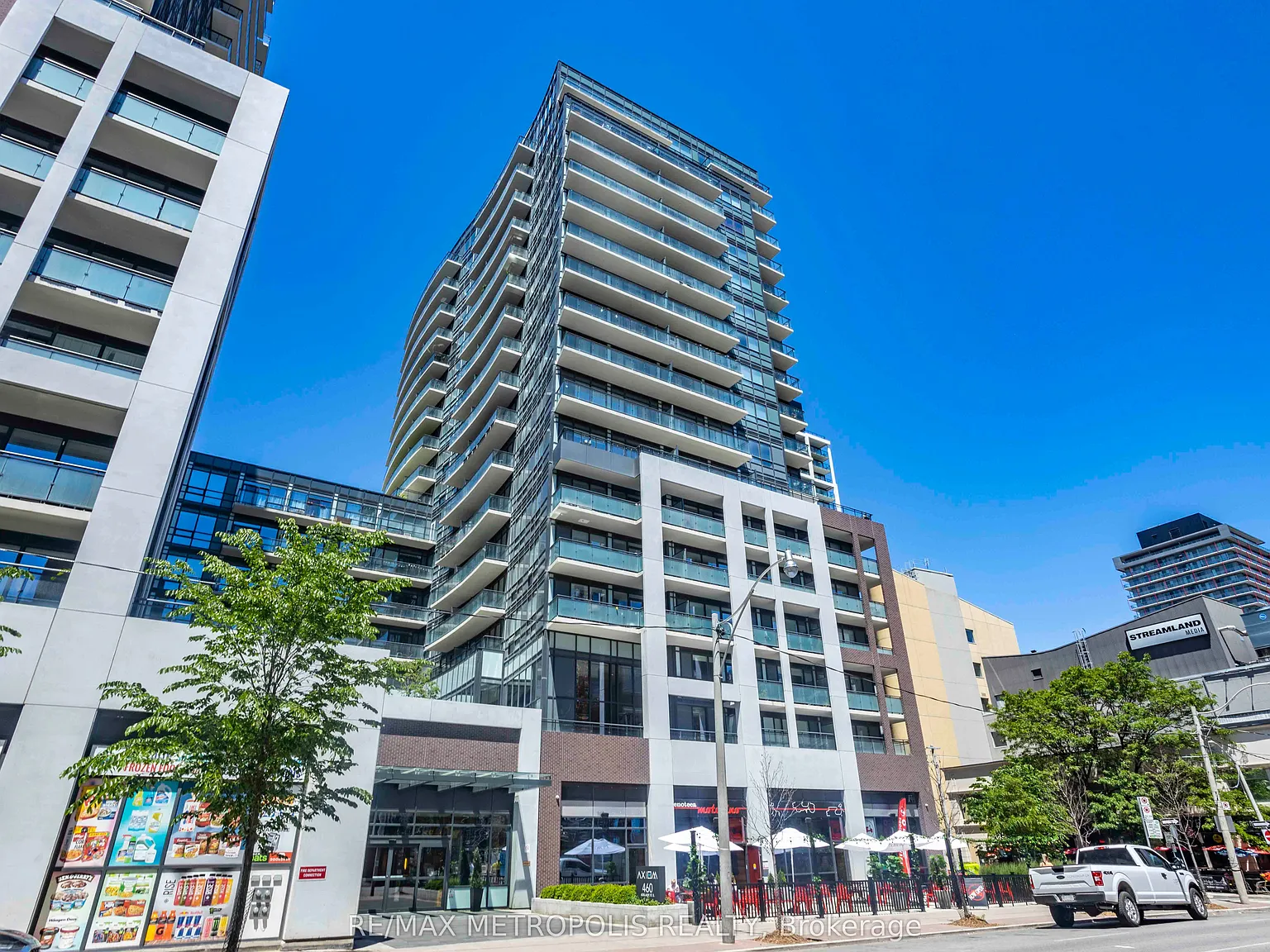 2 bed, $2,450 — Photo 1