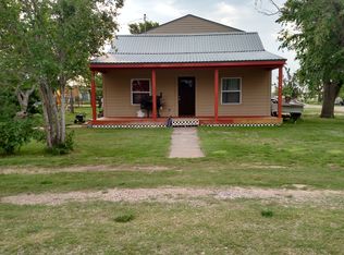 215 S Broadway, Adams, OK 73901