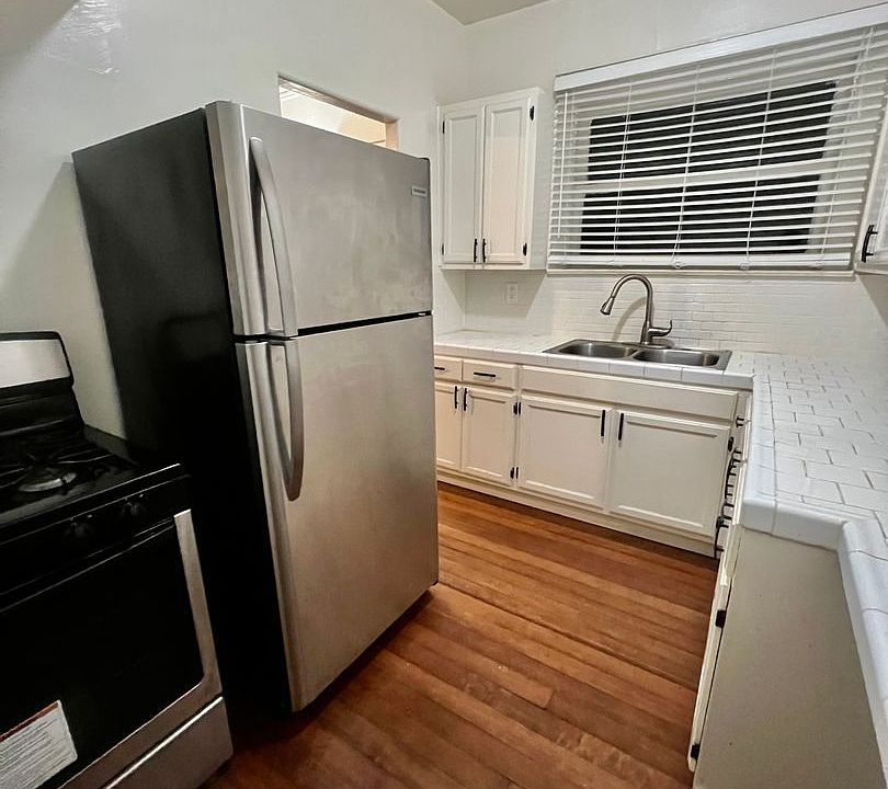 Historic, Spacious Studio With Lots Of Natural Light Home To Paramount Studios Starlets In The