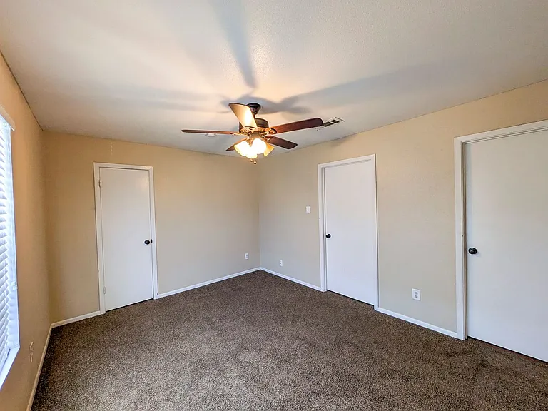 956 Sunmeadow Dr — Photo 13