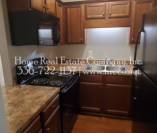 5th image of 1445 Brookwood Dr APT B