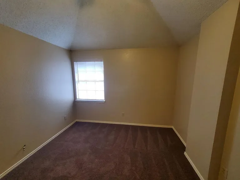2140 Norcross Dr — Photo 14