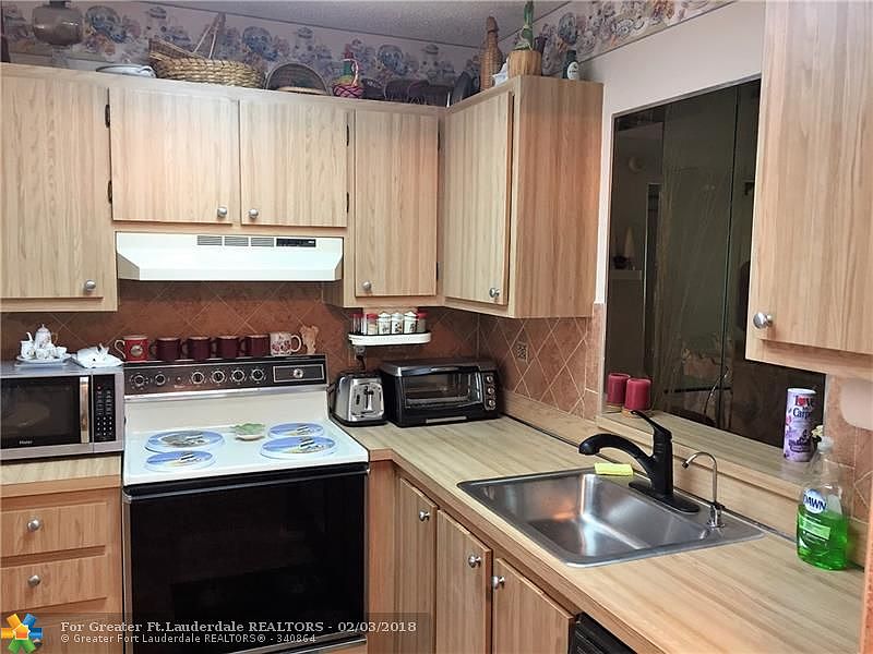 1st image of 7770 NW 50th St APT 202