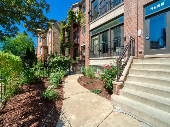 2708 W Thomas St #1, Chicago, IL 60622