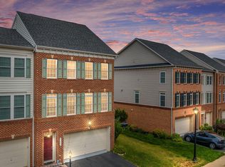 21263 Park Grove Ter, Ashburn, VA 20147