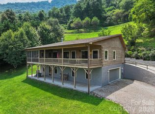 646 Trials Gap Dr, Waynesville, NC 28786