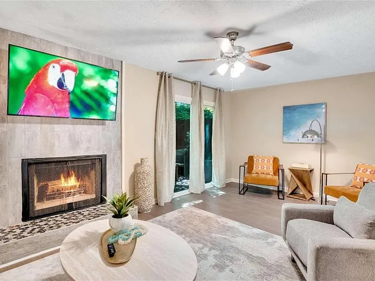 4543 Coopers Creek Pl SE — Photo 3