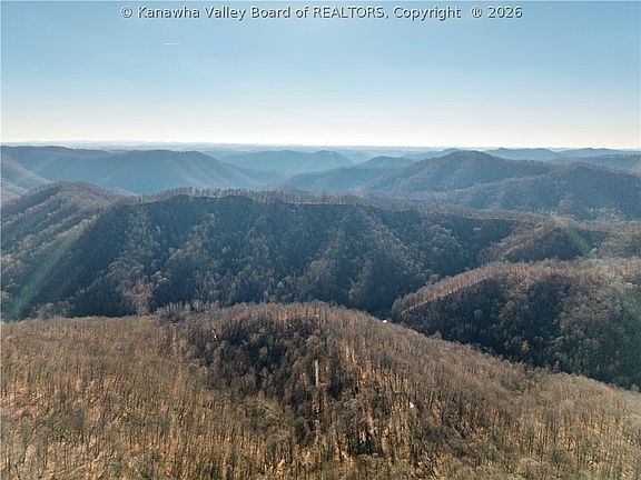 4th image of 981 Powell Branch Rd