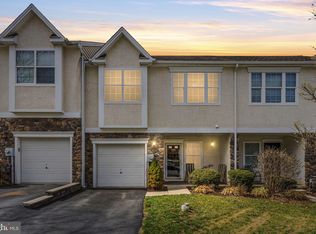 2749 Shelburne Rd #242W, Downingtown, PA 19335