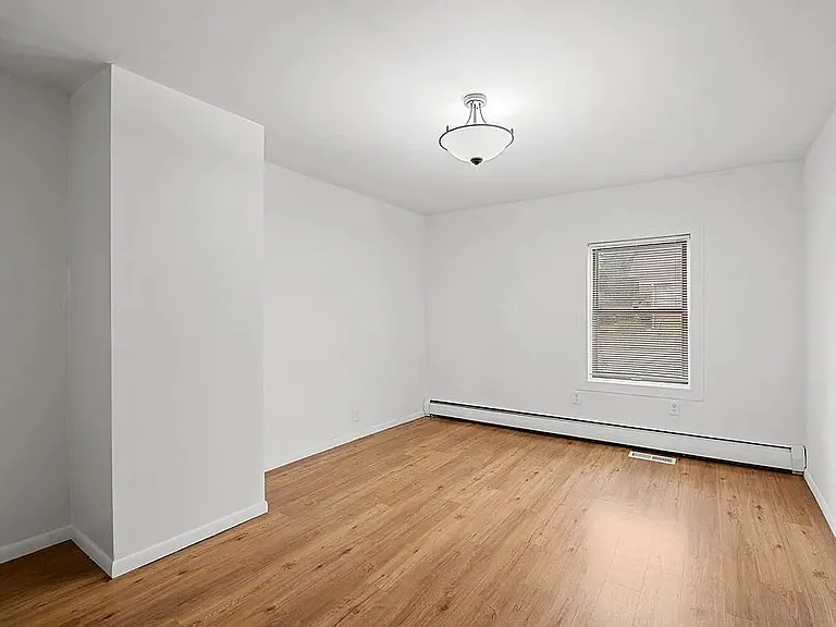 Bedroom 1 - Downstairs