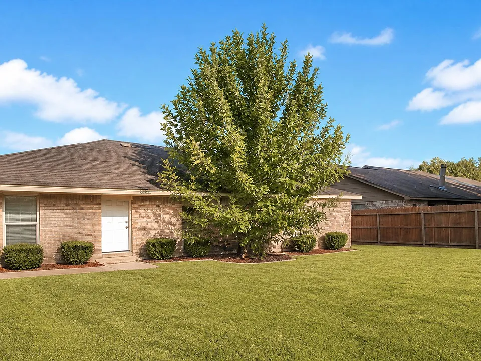 4311 Dayflower Dr