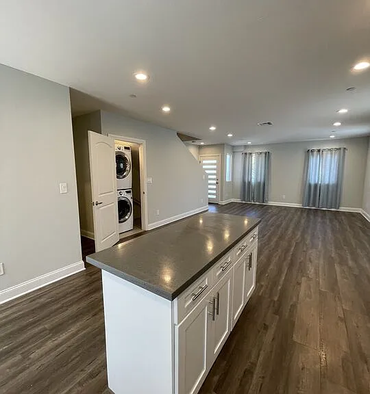 4710 Maplewood Ave — Photo 12