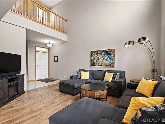 4th image of 279 Tower Hill Dr #279
