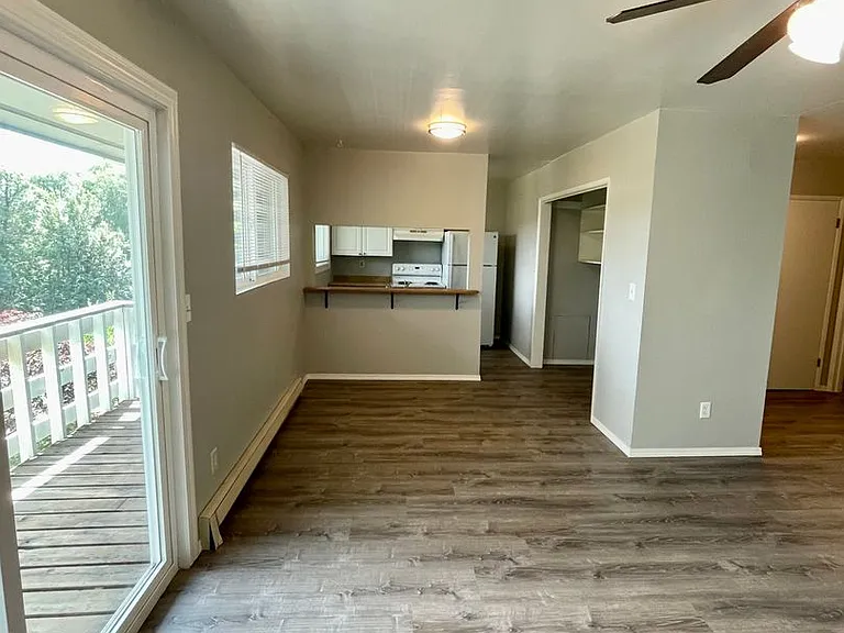 516 NW Bailey Ave #9 — Photo 5