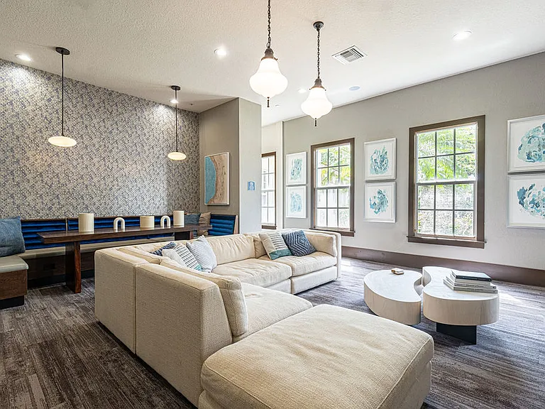 Cortland Portofino Place — Photo 26