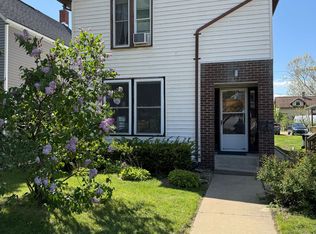 653 2nd Ave S #1, Clinton, IA 52732