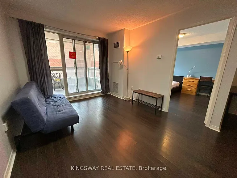 887 Bay St #301 — Photo 9