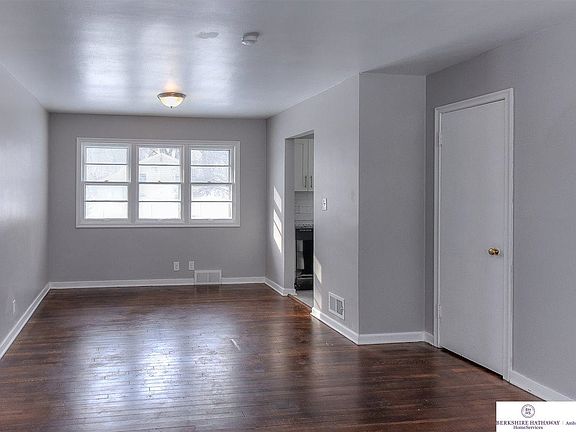 4th image of 5721 Manderson St