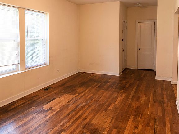 3rd image of 3512 N Broadway St #3