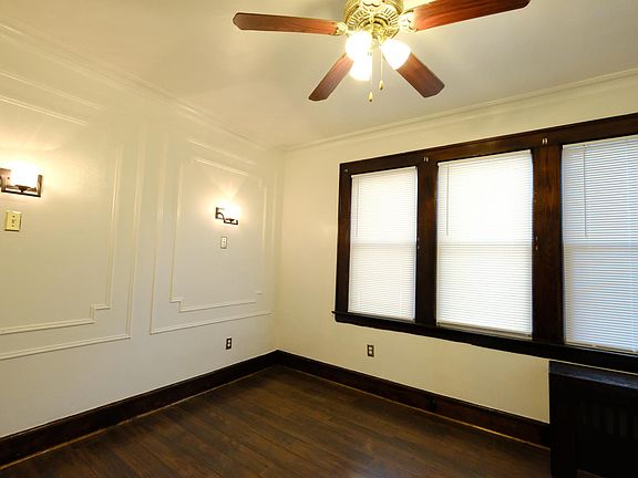 3rd image of 172 Eastern Pkwy #1RIGHT