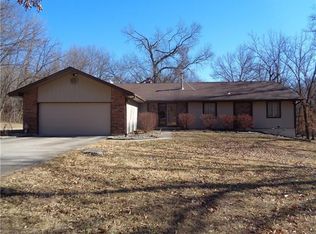 15723 Oakmont Dr, Kearney, MO 64060