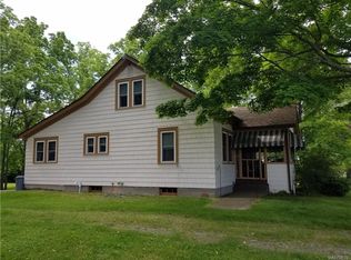 1424 Quaker Rd, Barker, NY 14012