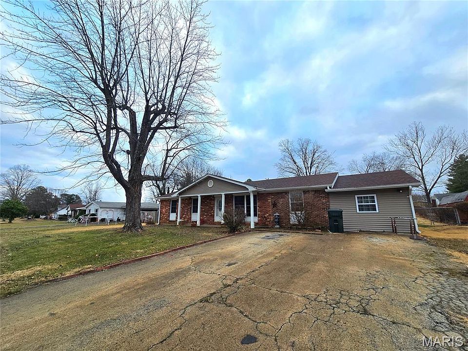 1st image of 11 Saint Joseph St