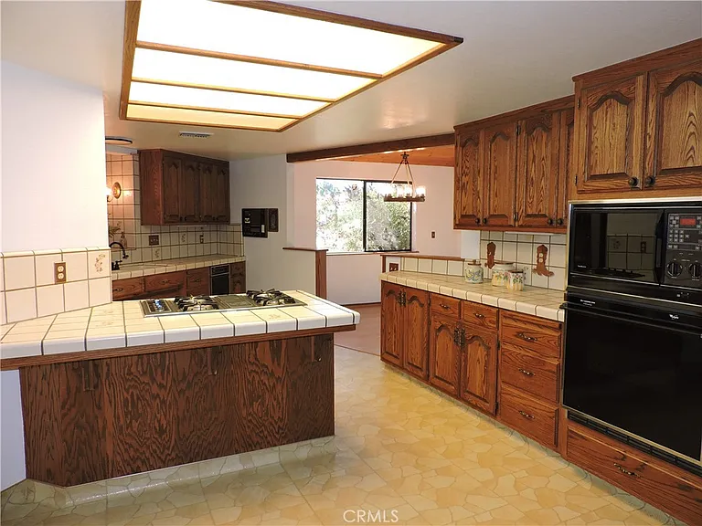 26931 Columbia Way — Photo 30