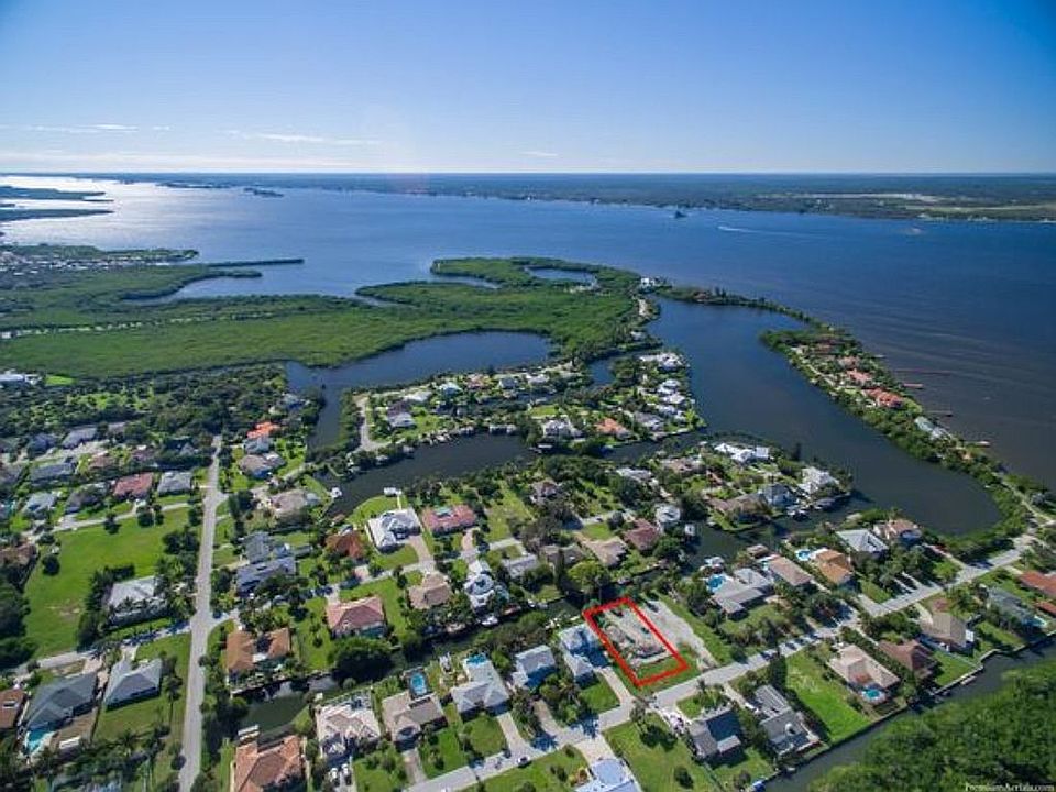 1st image of 385 Spoonbill Lane