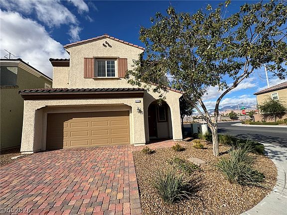 3rd image of 5117 Fiery Sky Ridge St